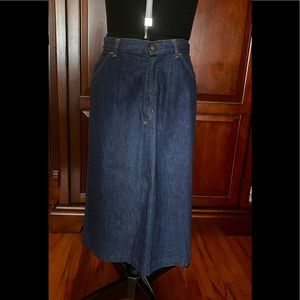 A-line dark denim jean skirt (Excellent Condition)